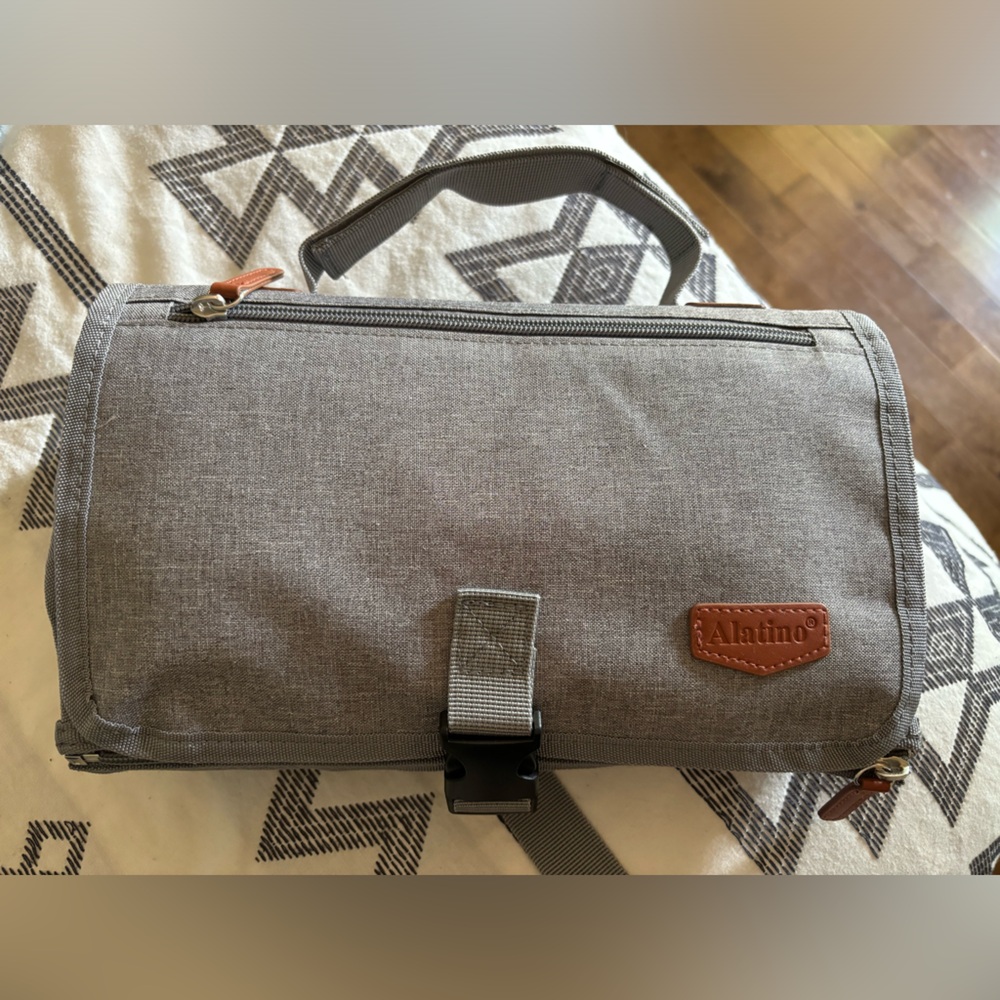 Portable changing pad